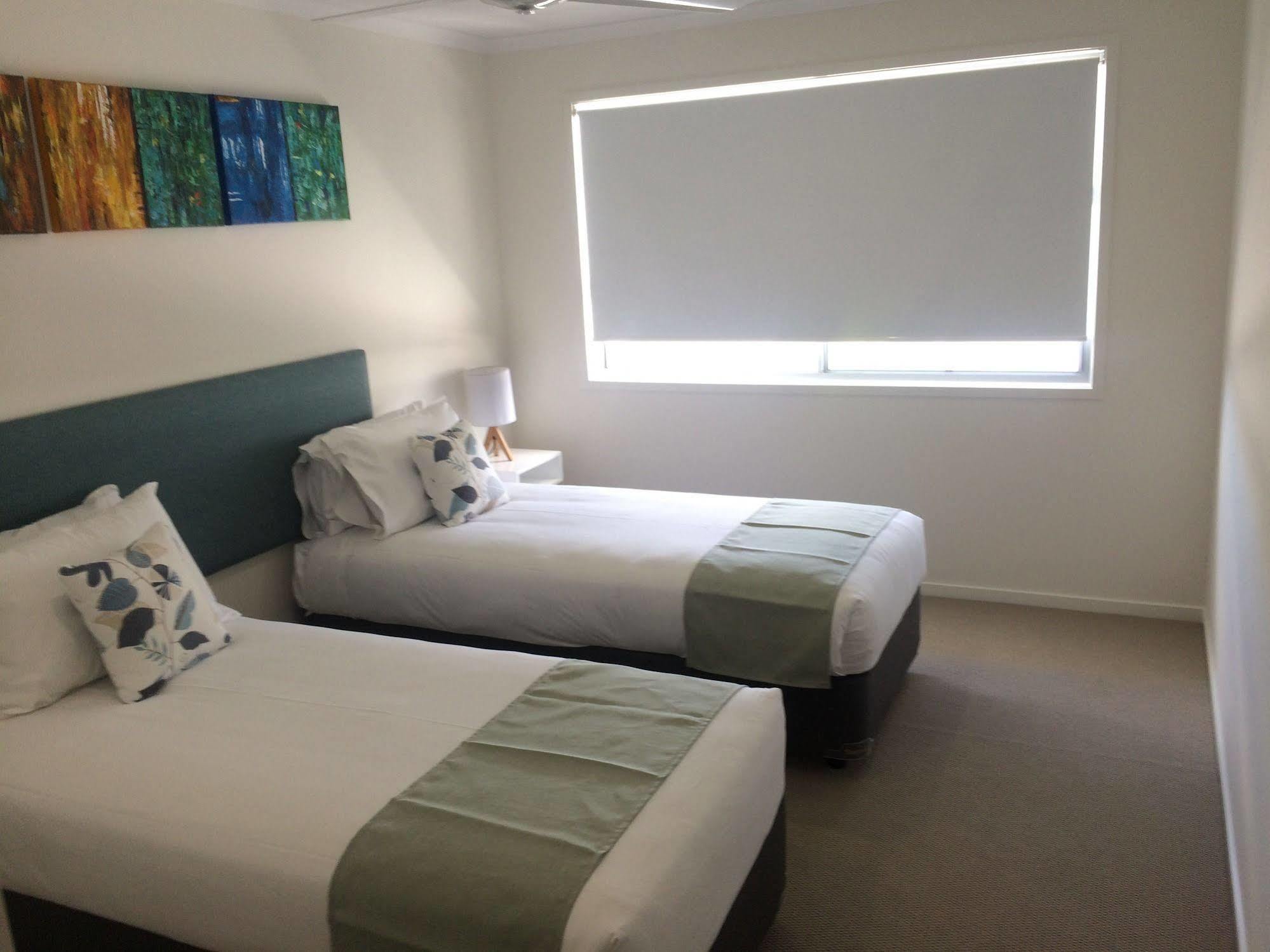 Direct Collective - Breeze On Brightwater Aparthotel Mooloolaba Bagian luar foto